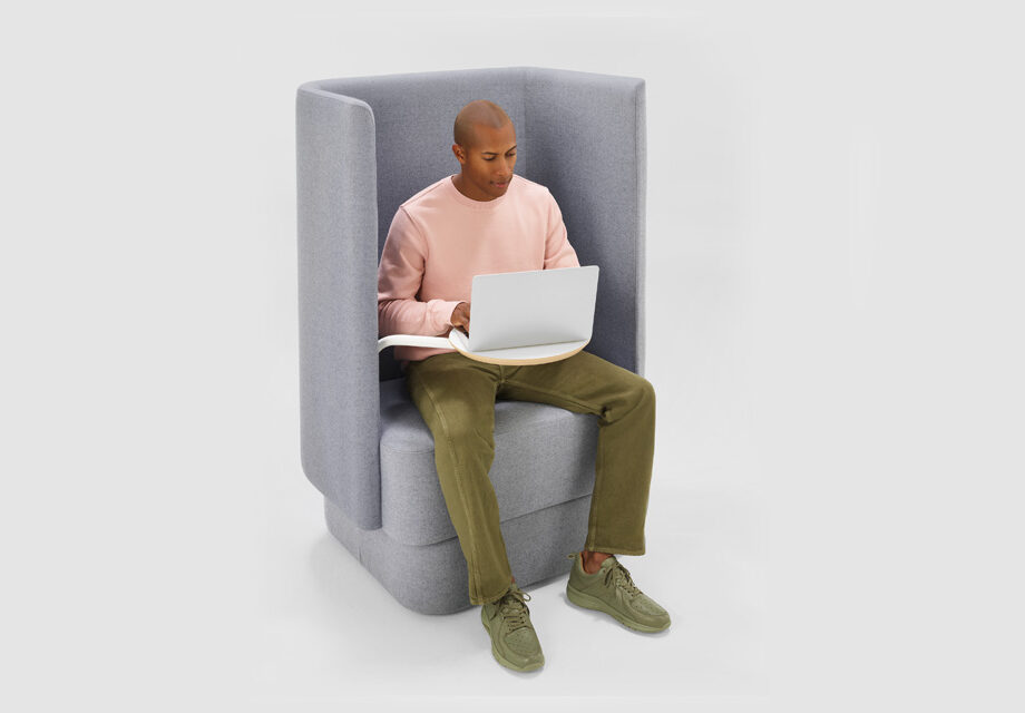 How to create a work environment for focus and collaboration with office booths