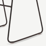Black / white / chrome<br />
sled base<br />
<br />

