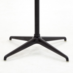 Black Powder Coated<br />
Base and Stem<br />
Standard