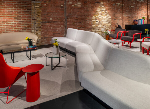 How to select the best reception room furniture for your office