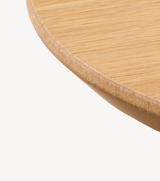 Oak veneer with reverse chamfer, polished MDF edge