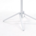 White Powder Coated<br />
Base<br />
Standard
